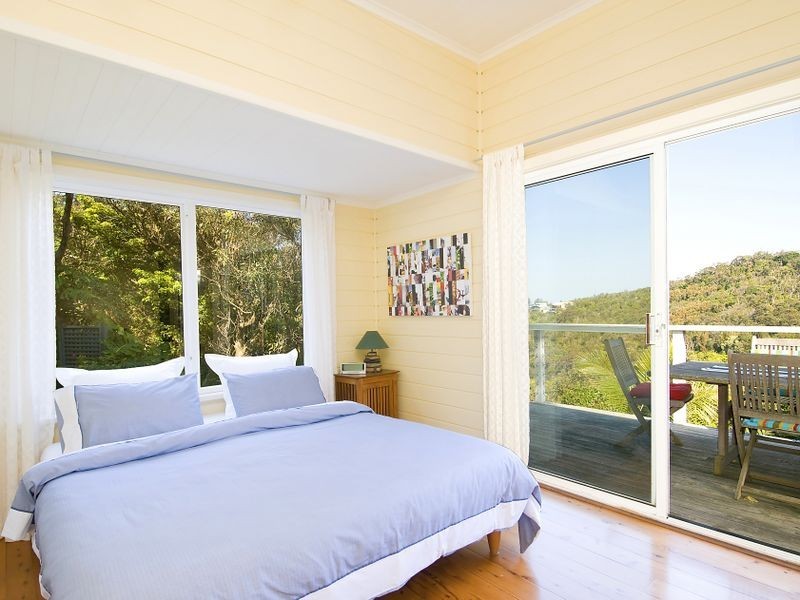 25 & 25a Plateau Road, Avalon NSW 2107