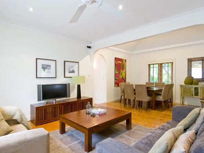 28 Whale Beach Rd, Avalon NSW 2107