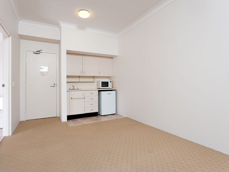 216/82 Avalon Parade, Avalon NSW 2107