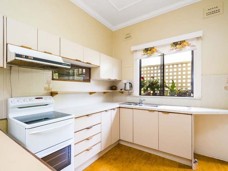 4 Calvert Parade, Newport NSW 2106