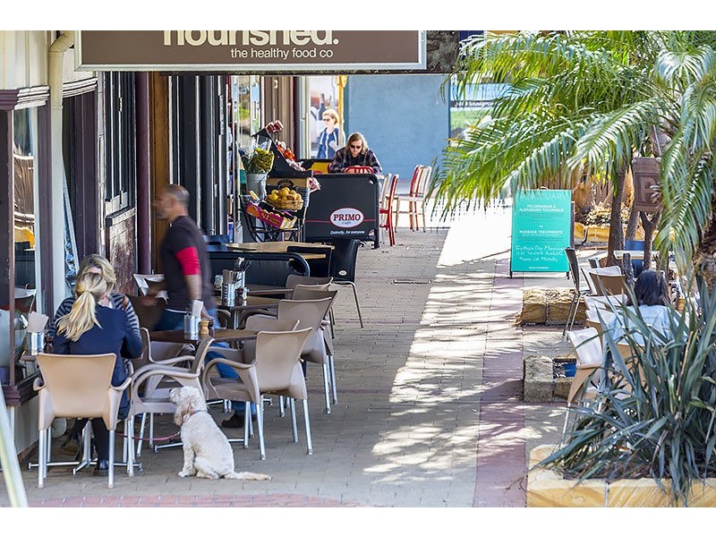 15 Old Barrenjoey Road, Avalon Beach NSW 2107