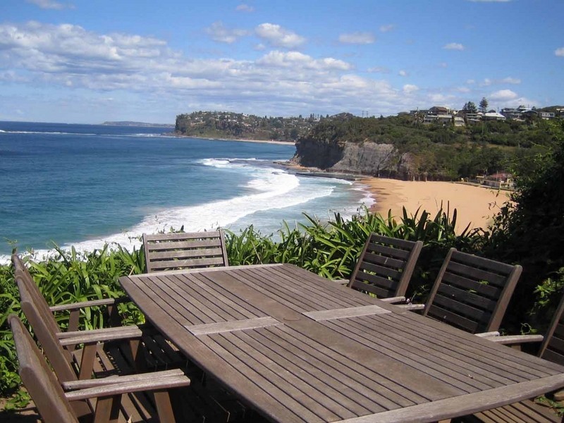 44 The Serpentine, Bilgola NSW 2107
