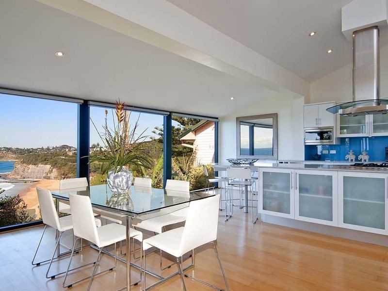 25 The Serpentine, Bilgola NSW 2107