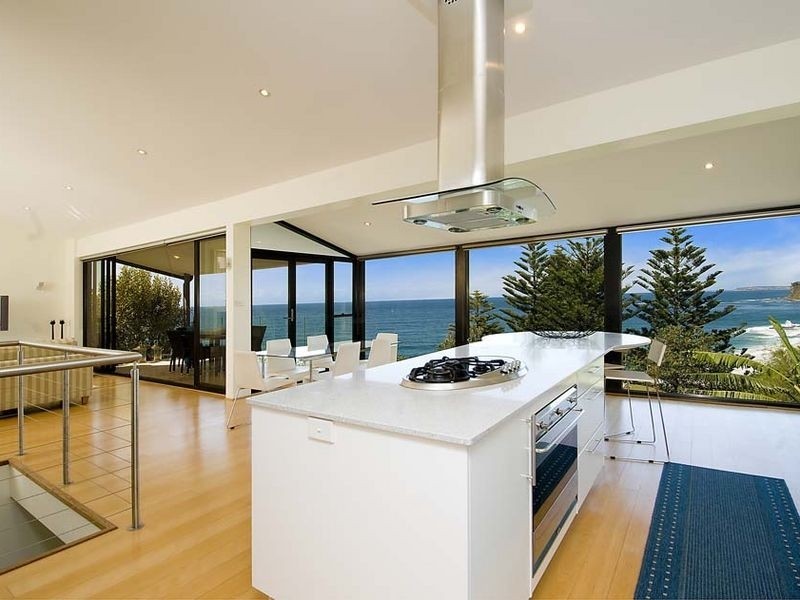 25 The Serpentine, Bilgola NSW 2107