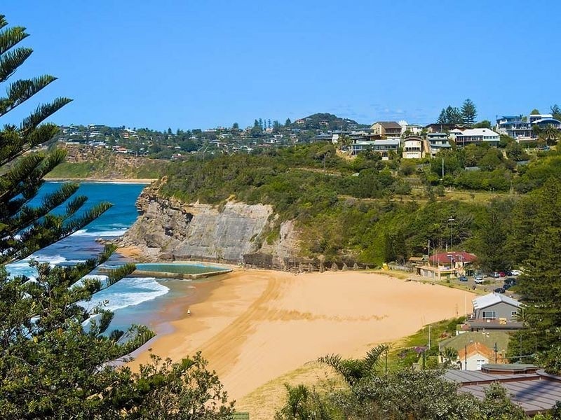 25 The Serpentine, Bilgola NSW 2107