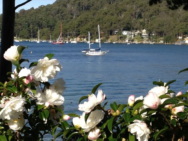 6 Bona Crescent, Lovett Bay NSW 2105