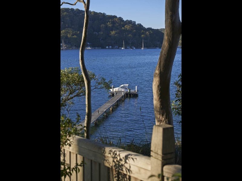 6 Bona Crescent, Lovett Bay NSW 2105