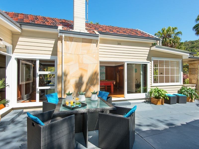 15 The Serpentine, Bilgola NSW 2107