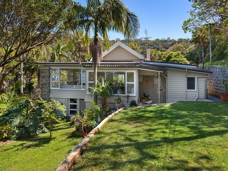 15 The Serpentine, Bilgola NSW 2107