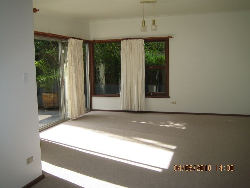 1 Crane Lodge Place, Palm Beach NSW 2108