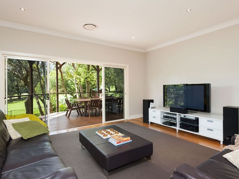 14 Old Barrenjoey Road, Avalon Beach NSW 2107