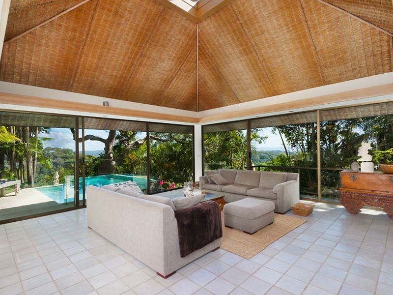 18 The Circle, Bilgola NSW 2107