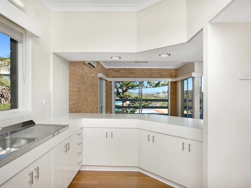 35 The Serpentine, Bilgola NSW 2107