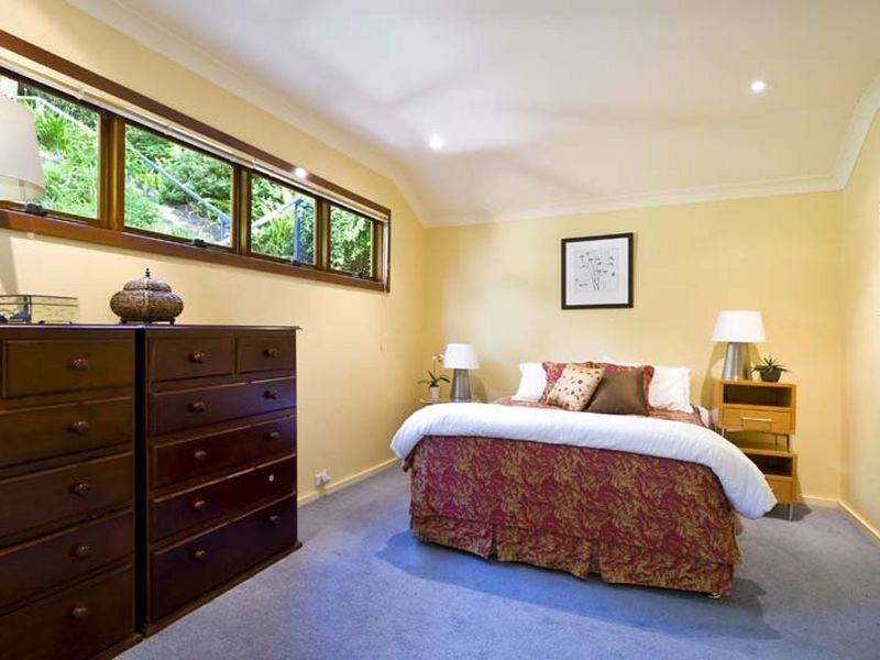 18 McCarrs Creek Rd, Church Point NSW 2105