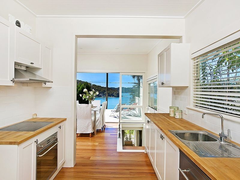 18 Eastview Road, Church Point NSW 2105