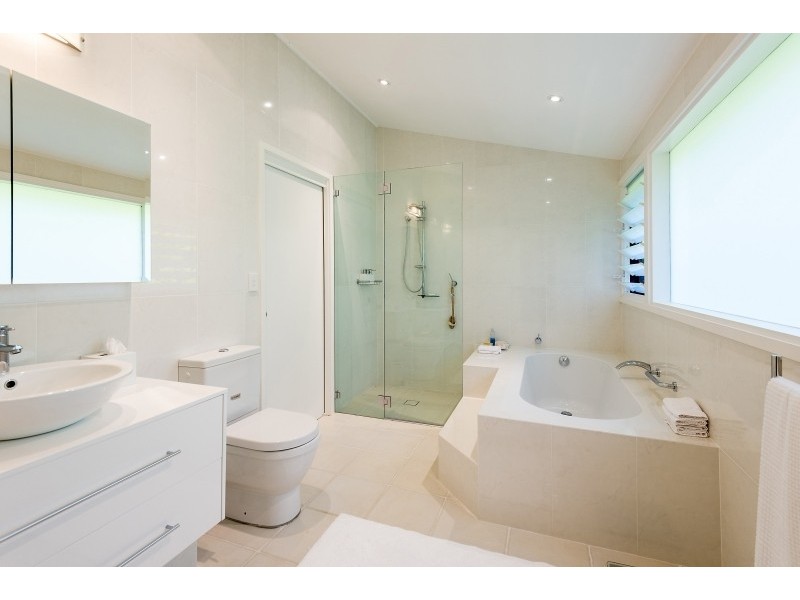 25 Loblay Crescent, Bilgola NSW 2107