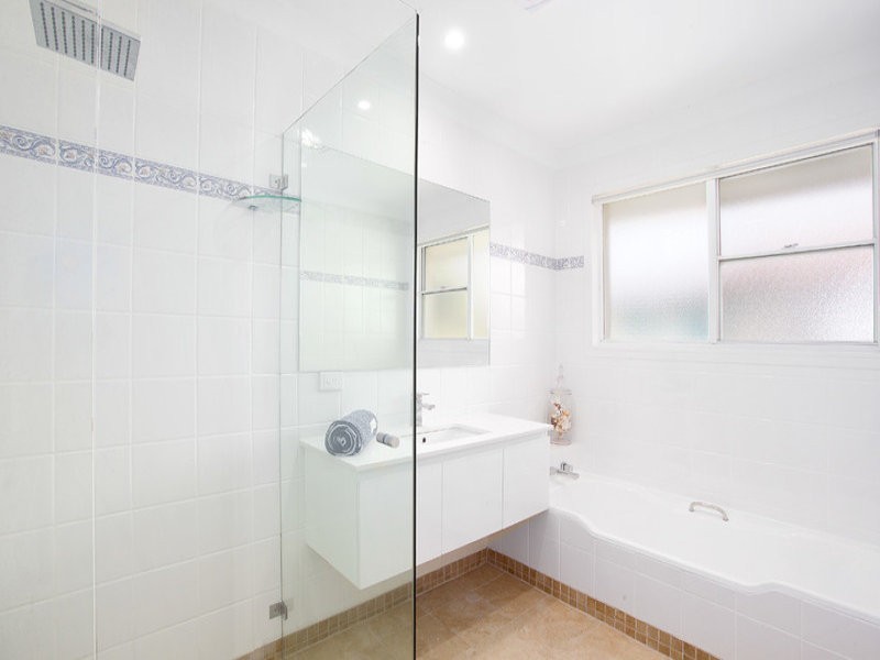 12 Edgecliffe Boulevard, Collaroy Plateau NSW 2097