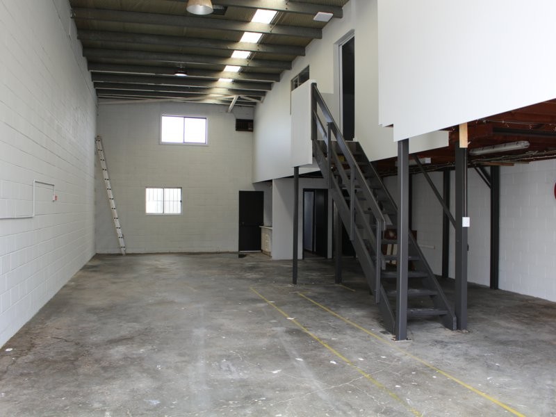 Unit 2/3 Bearing Road, Seven Hills NSW 2147