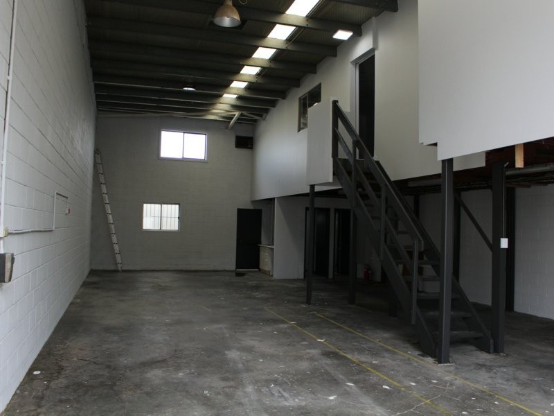 Unit 2/3 Bearing Road, Seven Hills NSW 2147