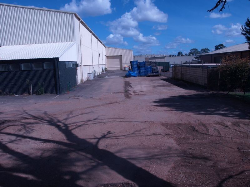 51 Powers Rd, Seven Hills NSW 2147