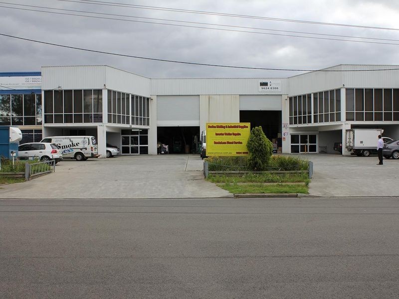 1/4 St James Place, Seven Hills NSW 2147