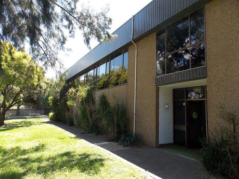 1 & 2/16 Garling Road, Kings Park NSW 2148