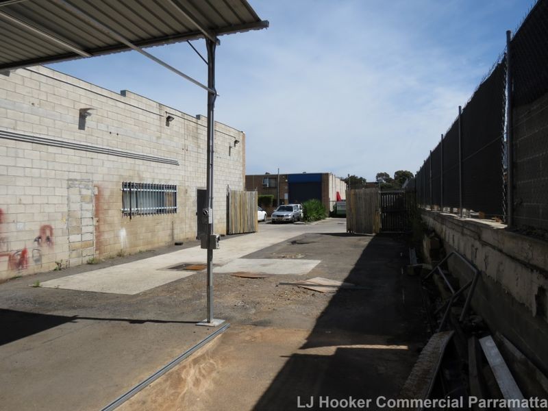 15 & 16/12 Garling Road, Kings Park NSW 2148