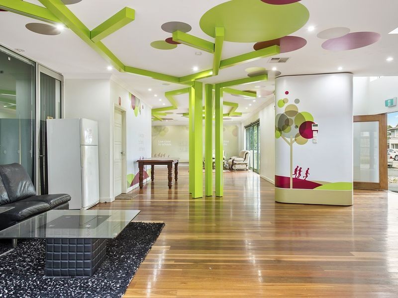 16 Rowe Drive, Potts Hill NSW 2143