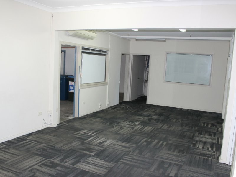 20 Airport Avenue, Bankstown NSW 2200