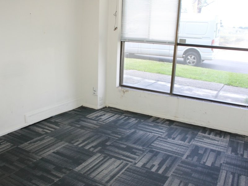 20 Airport Avenue, Bankstown NSW 2200