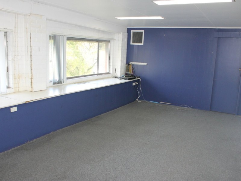 32 Garema Circuit, Kingsgrove NSW 2208