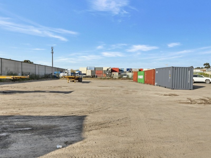 77 Governor Macquarie Drive, Chipping Norton NSW 2170