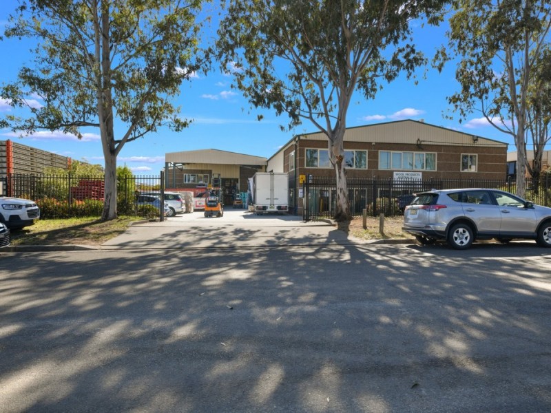 6 Shaw Road, Ingleburn NSW 2565