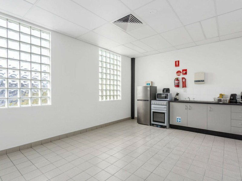 18 Ormsby Place, Wetherill Park NSW 2164