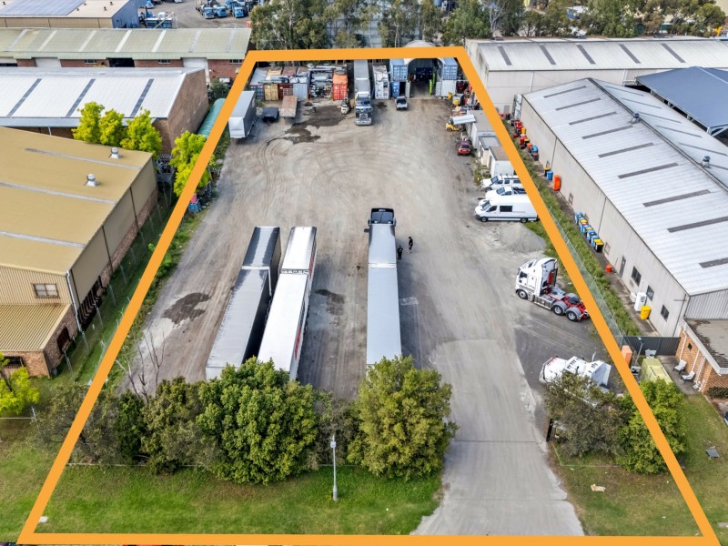 5 Pembury Road, Minto NSW 2566