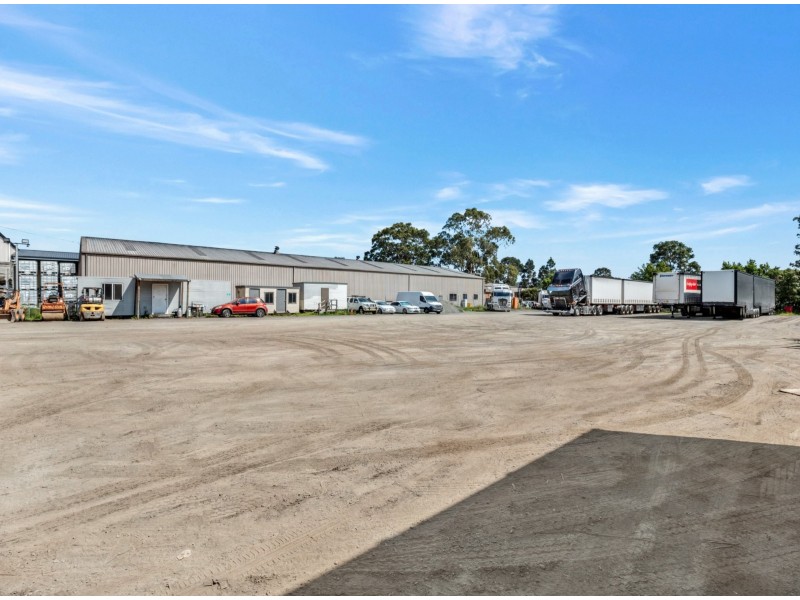 5 Pembury Road, Minto NSW 2566