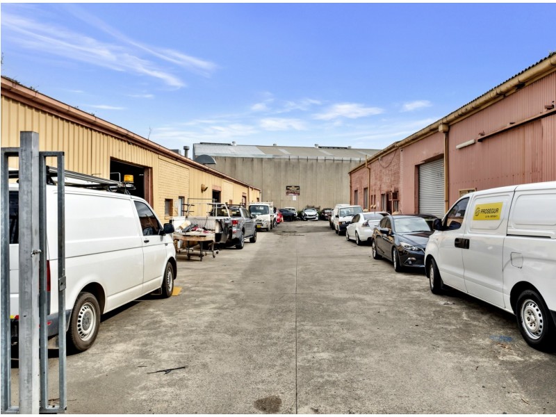 120-122 Station Road, Seven Hills NSW 2147