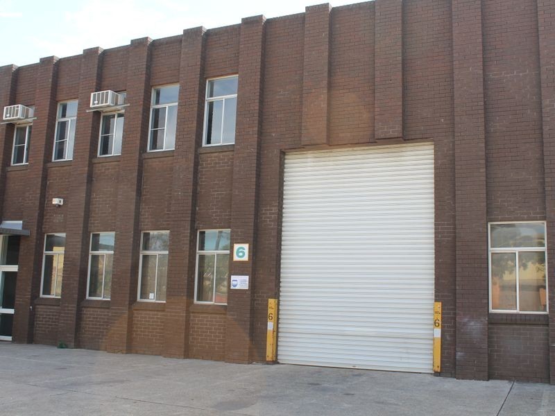 6 Ladbroke Street, Milperra NSW 2214