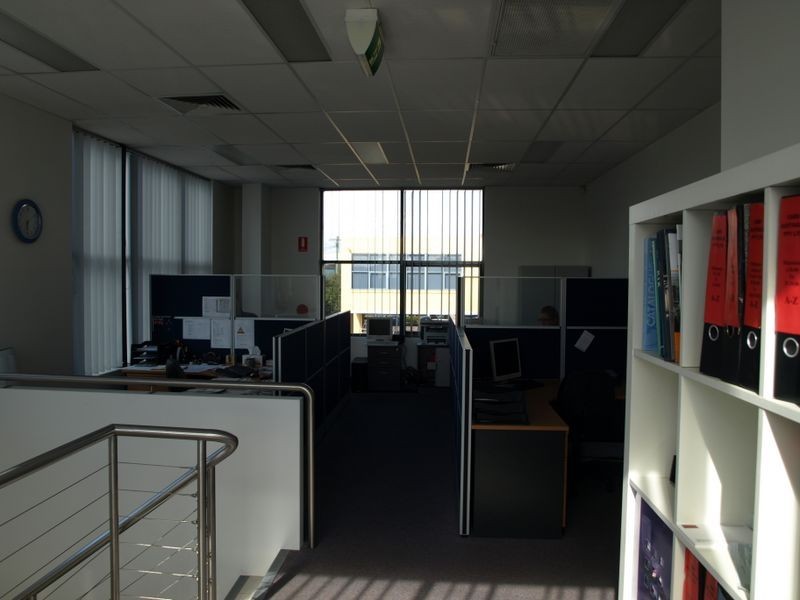 1 Spireton Place, Pendle Hill NSW 2145