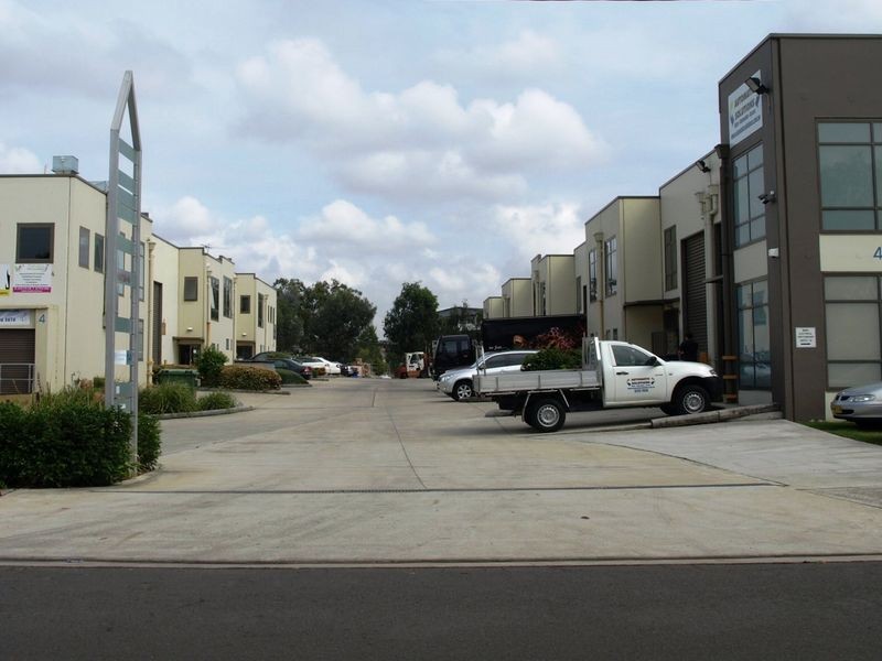 3/4 Birmingham Avenue, Villawood NSW 2163