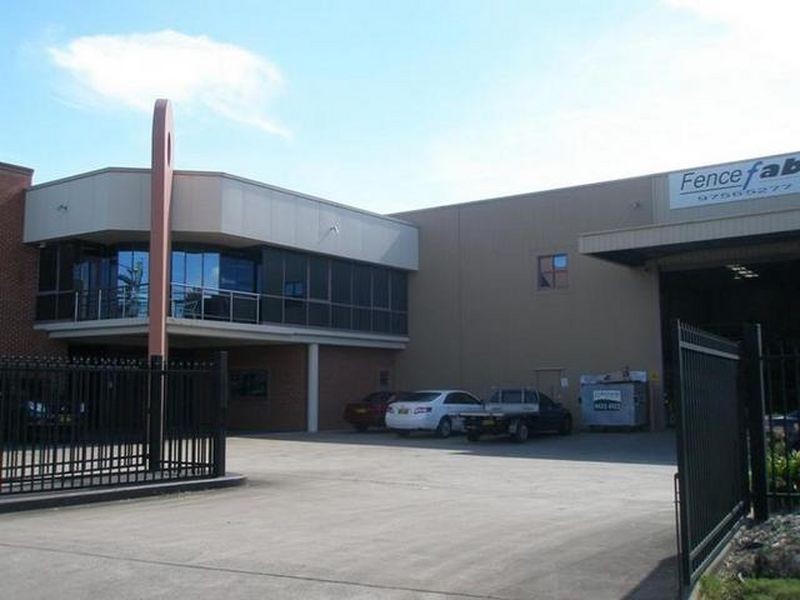 2/1-2 Bushells Place, Wetherill Park NSW 2164