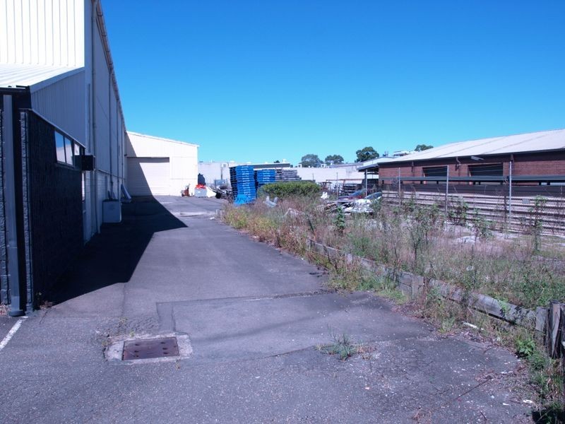 51 Powers Rd, Seven Hills NSW 2147