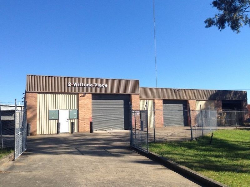 1/2 Wiltona Place, Girraween NSW 2145