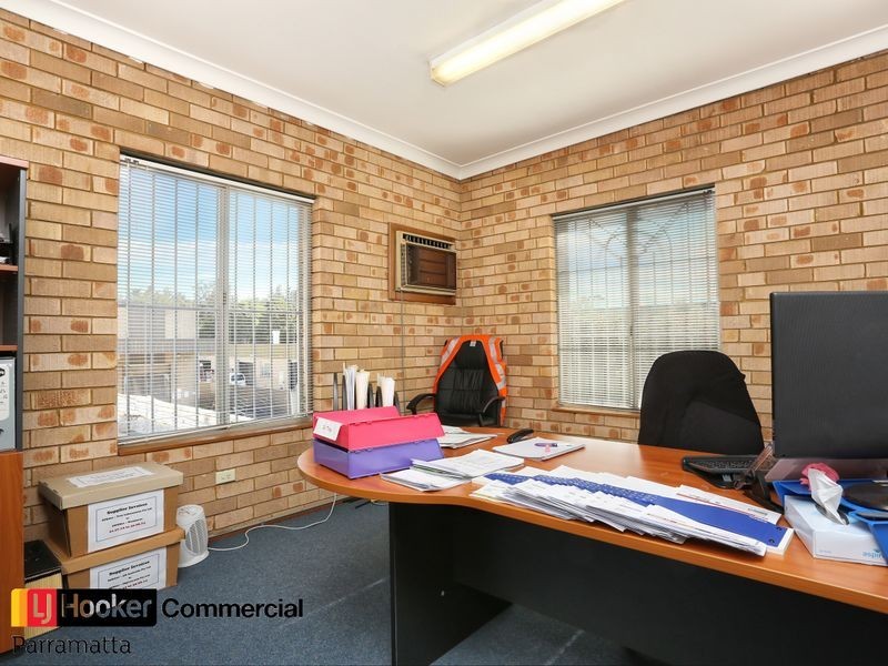 98 Long Street, Smithfield NSW 2164