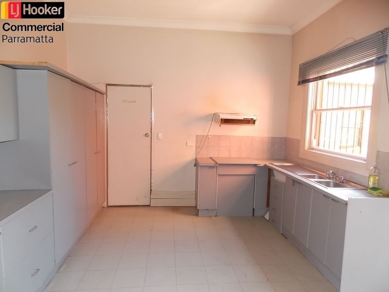 1/105 Wigram Street, Harris Park NSW 2150