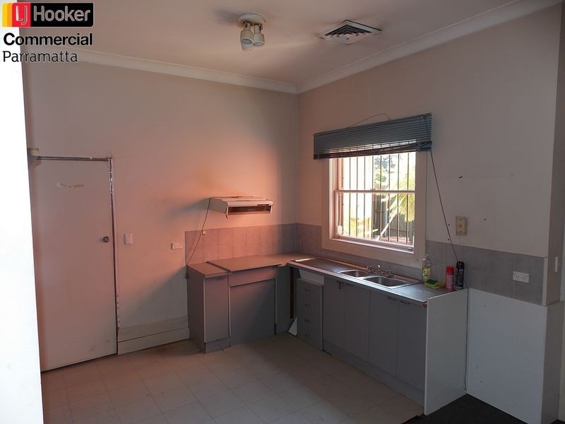 1/105 Wigram Street, Harris Park NSW 2150