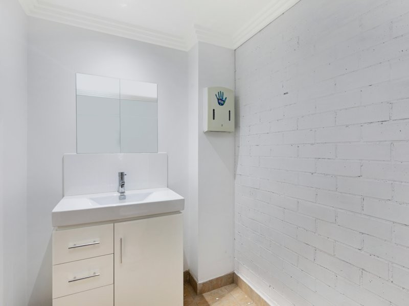 Shop 2/342-344 Woodville Road, Guildford NSW 2161