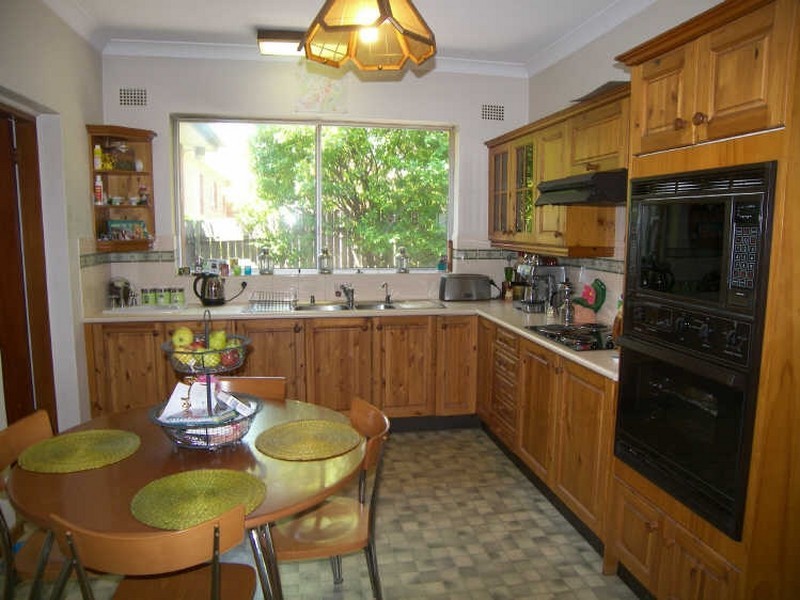 13 Waycott Avenue, Kingsgrove NSW 2208