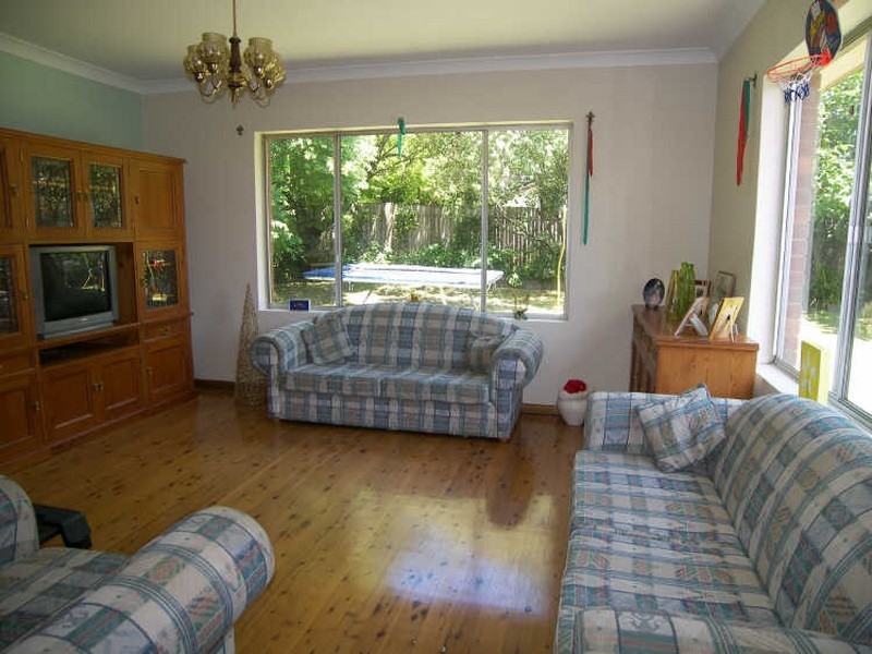 13 Waycott Avenue, Kingsgrove NSW 2208