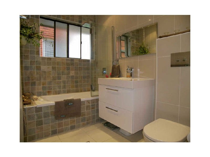 16 Cripps Avenue, Kingsgrove NSW 2208